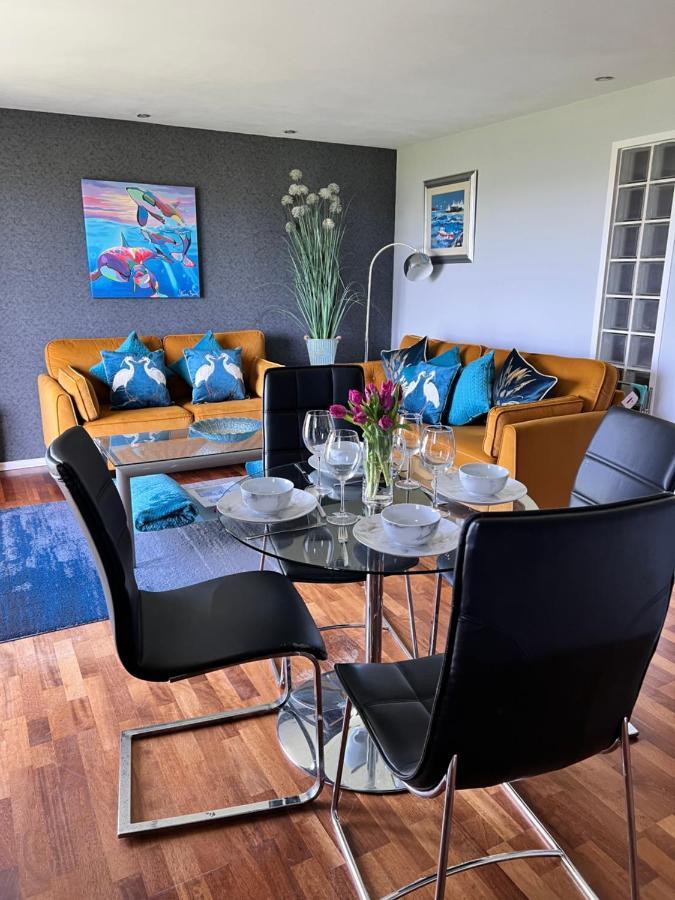 Cockledora, A Luxury Ground Floor Beachfront Apartment Llanelli Extérieur photo