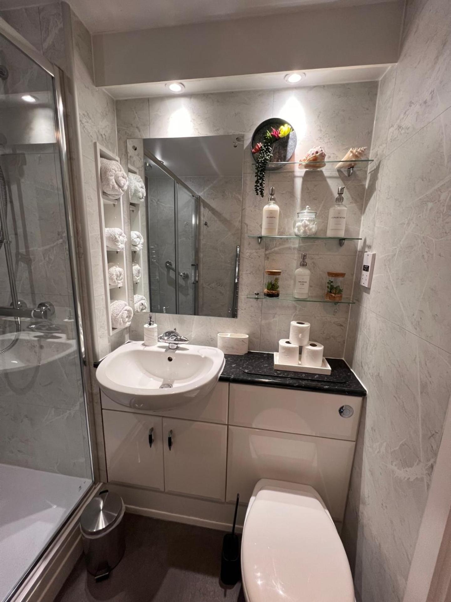 Cockledora, A Luxury Ground Floor Beachfront Apartment Llanelli Extérieur photo