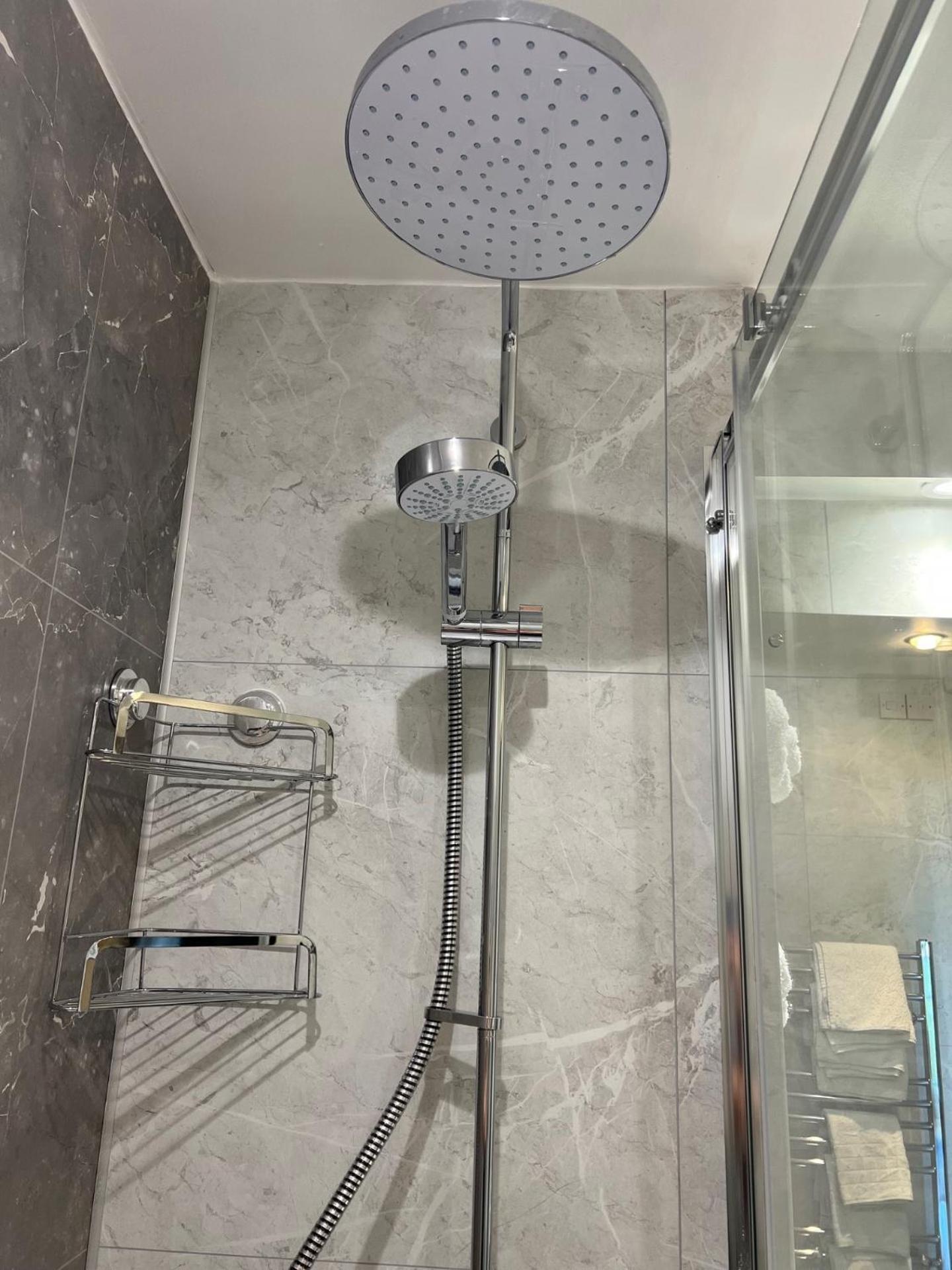 Cockledora, A Luxury Ground Floor Beachfront Apartment Llanelli Extérieur photo